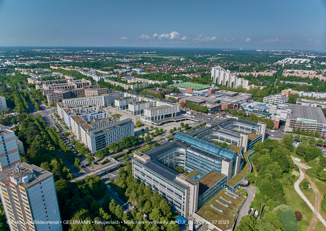 07.06.2023 - Perlach Plaza, PEP, Rentenversicherung, Wohnring, WACKER-Chemie in Neuperlach 07.06.2023 - Perlach Plaza, PEP, Rentenversicherung, Wohnring, WACKER-Chemie in Neuperlach